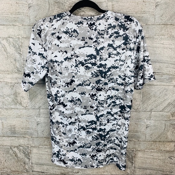 VEGA Football 2015 Digital Camo Shirt Size Small - Picture 5 of 6
